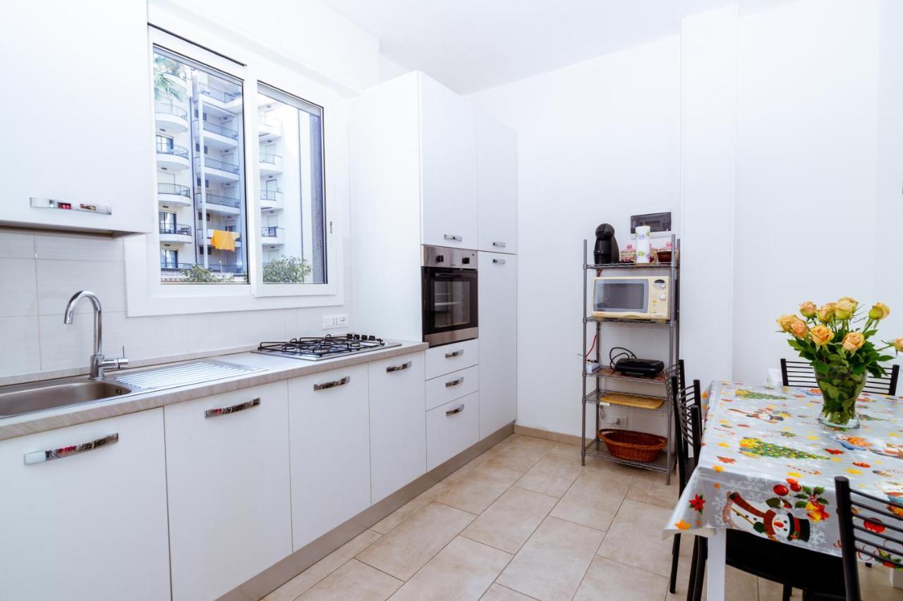 Da Cipollina In Pieno Centro Apartman San Remo Kültér fotó